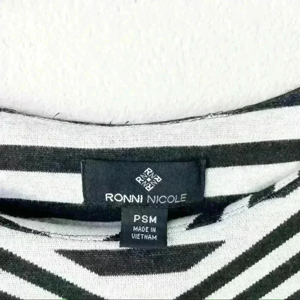 RONNI NICOLE | Black & White Mini Dress Size Small